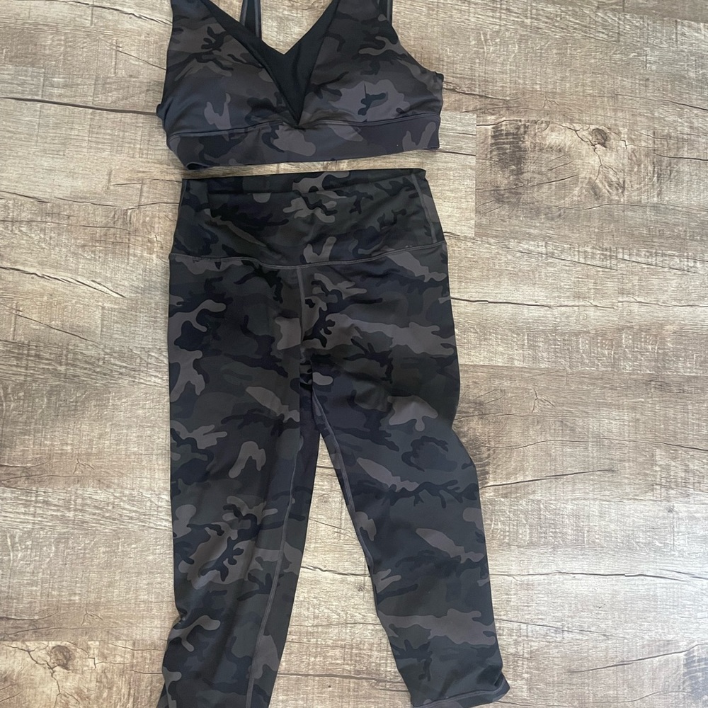 Zyia bra and leggings set 8-10
